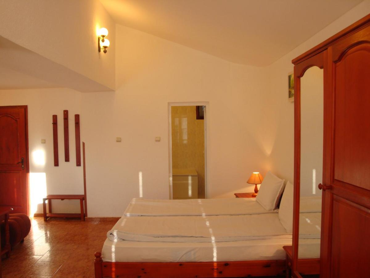 Family Hotel Diana Lyaskovo  Экстерьер фото