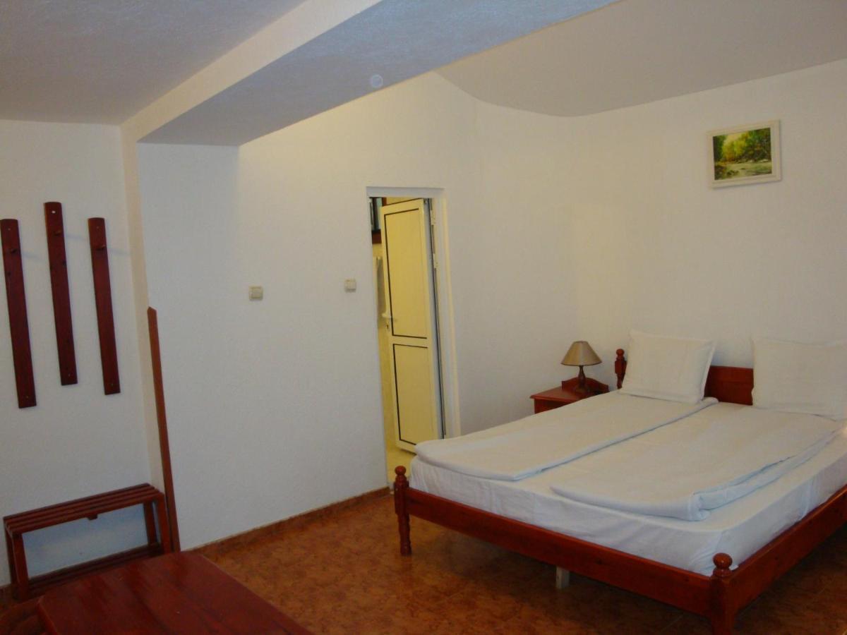Family Hotel Diana Lyaskovo  Экстерьер фото
