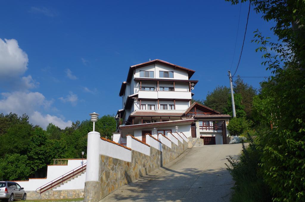 Family Hotel Diana Lyaskovo  Экстерьер фото