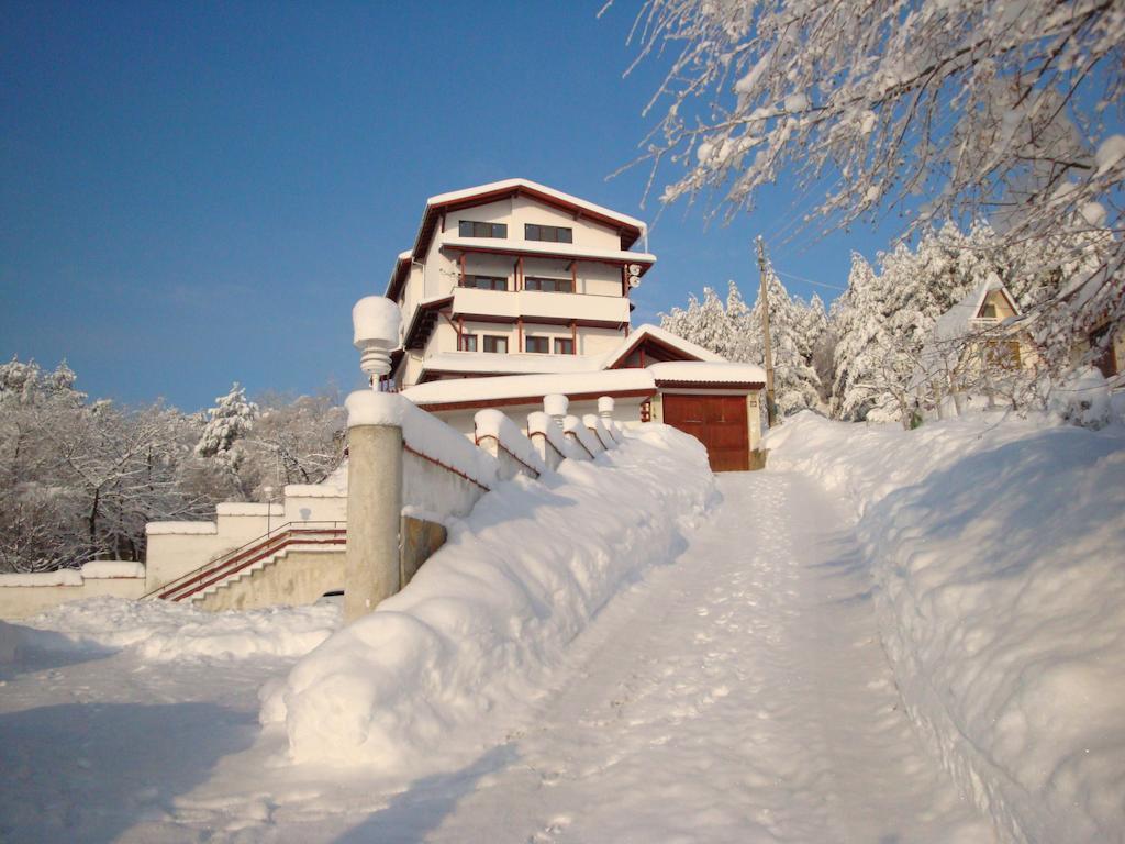 Family Hotel Diana Lyaskovo  Экстерьер фото