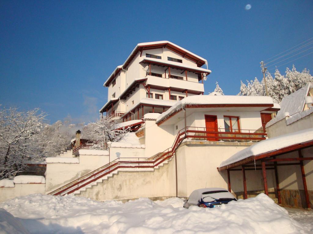 Family Hotel Diana Lyaskovo  Экстерьер фото
