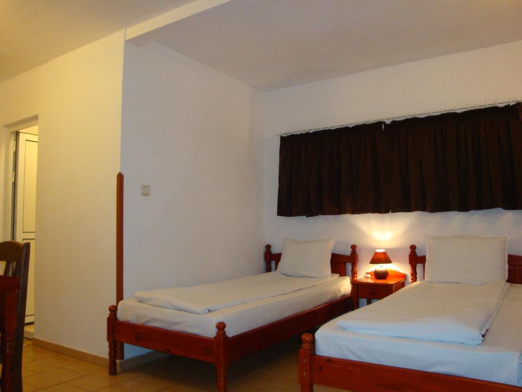 Family Hotel Diana Lyaskovo  Экстерьер фото