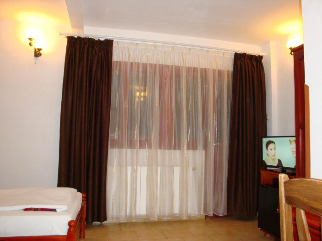 Family Hotel Diana Lyaskovo  Экстерьер фото