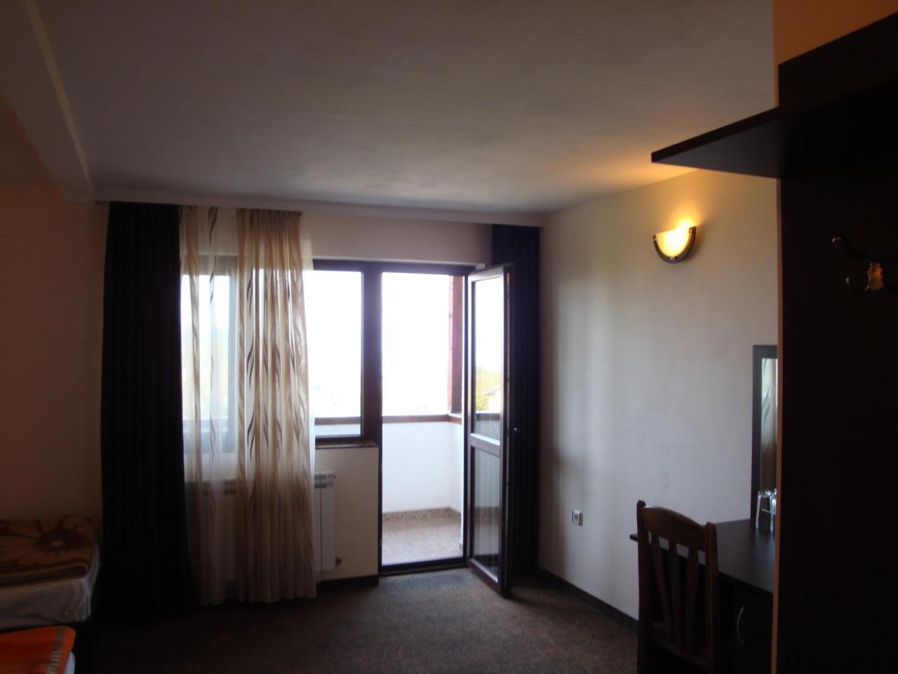 Family Hotel Diana Lyaskovo  Экстерьер фото