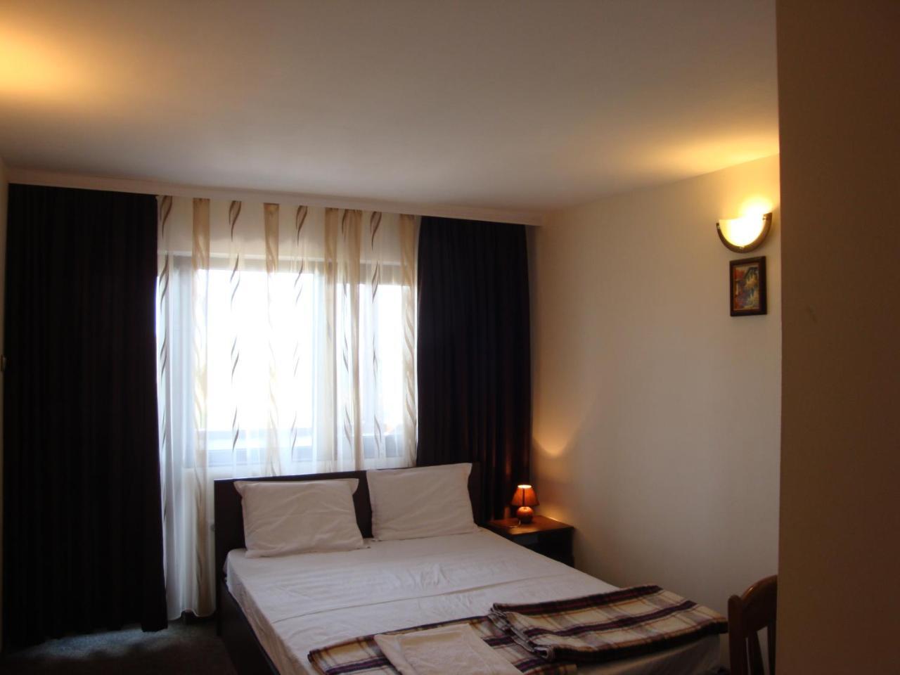 Family Hotel Diana Lyaskovo  Экстерьер фото